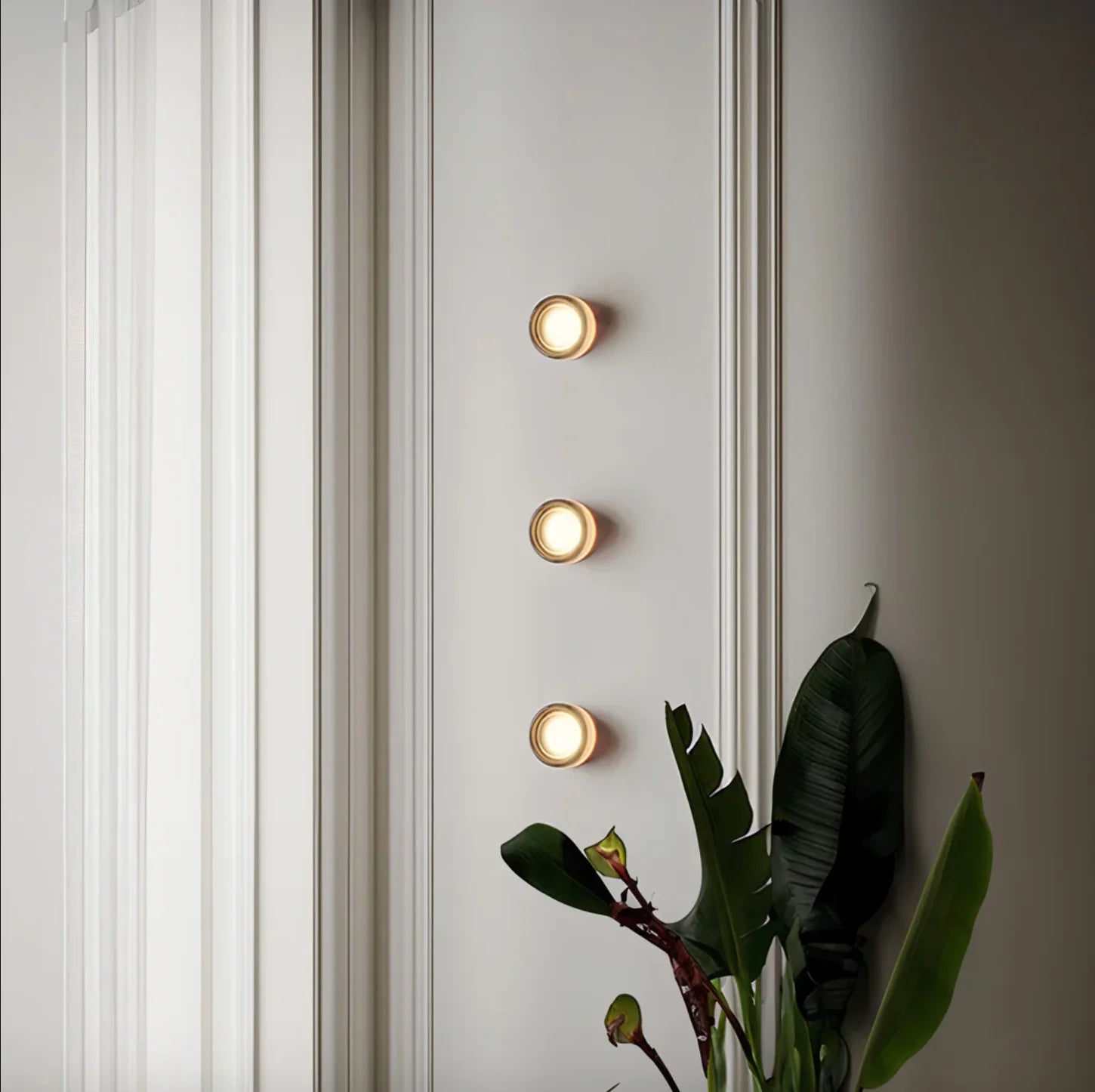 Dimmable Wall Lamp, Aluminum Base with Textured Shade 3