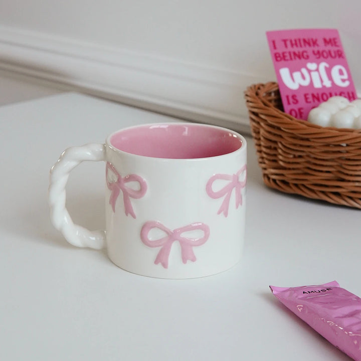 1Pc 13.4oz Pink Ceramic Mug with Bowknot, Ceramic Cup with Twisted Handle, Exquisite and Simple Pink Embossed Cup, Suitable for Latte Art in Coffee Shops, Home Decor Drinkware, Drinking Cup for Kitchen, Living Room, Bedroom, Gift for Giving