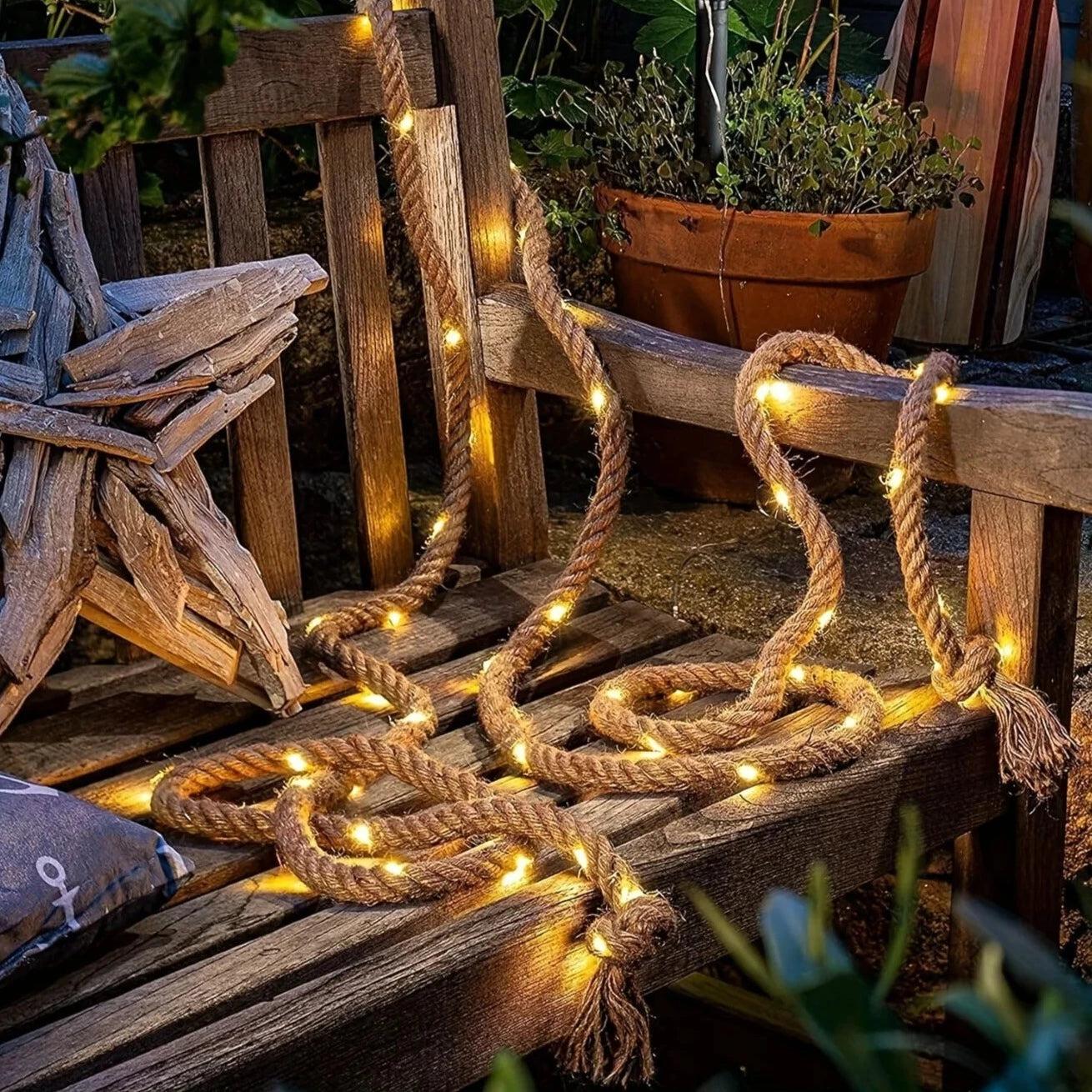 Solar-Powered Hemp Rope Light, Waterproof Outdoor Lighting with Automatic Sensor 0